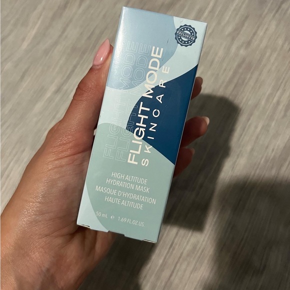 Flight mode hydration mask - Picture 1 of 4